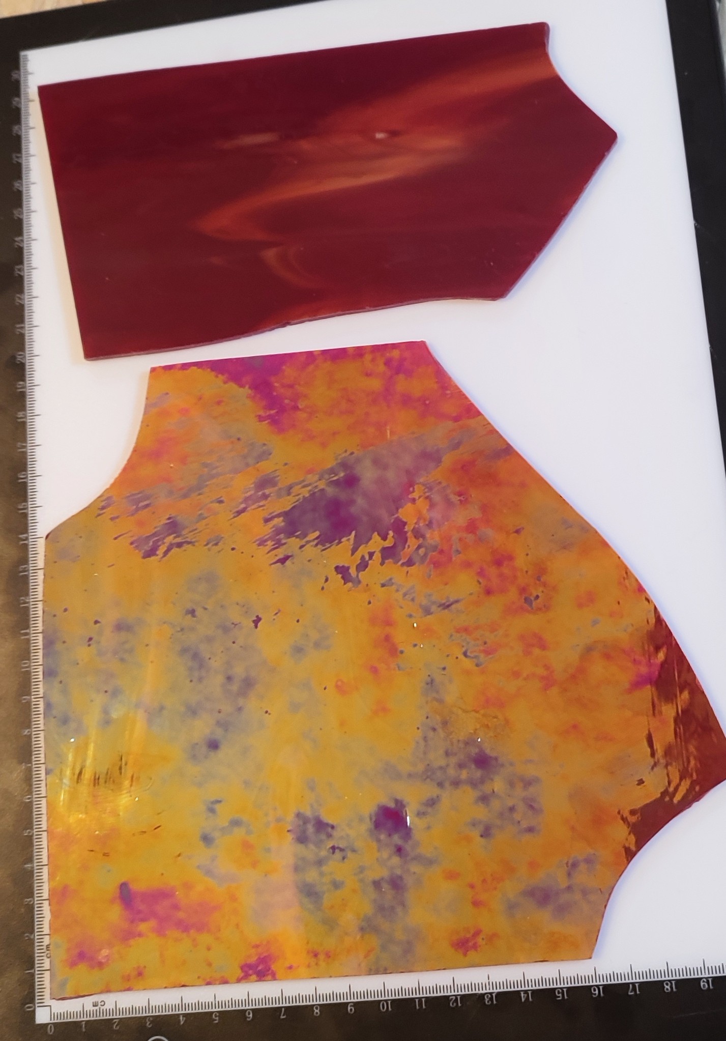 Mixed Red Glass Scraps 350gr